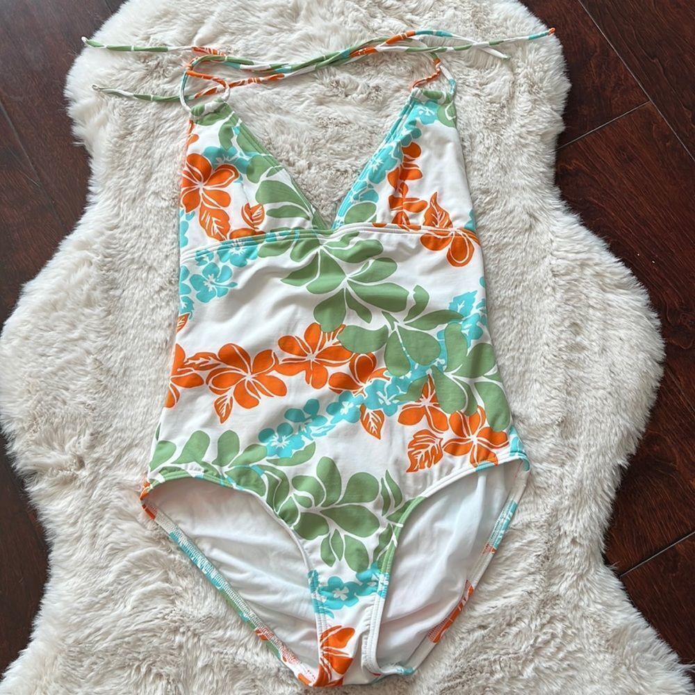 Relax by Tommy Bahama One Piece Floral Swimsuit Size 10